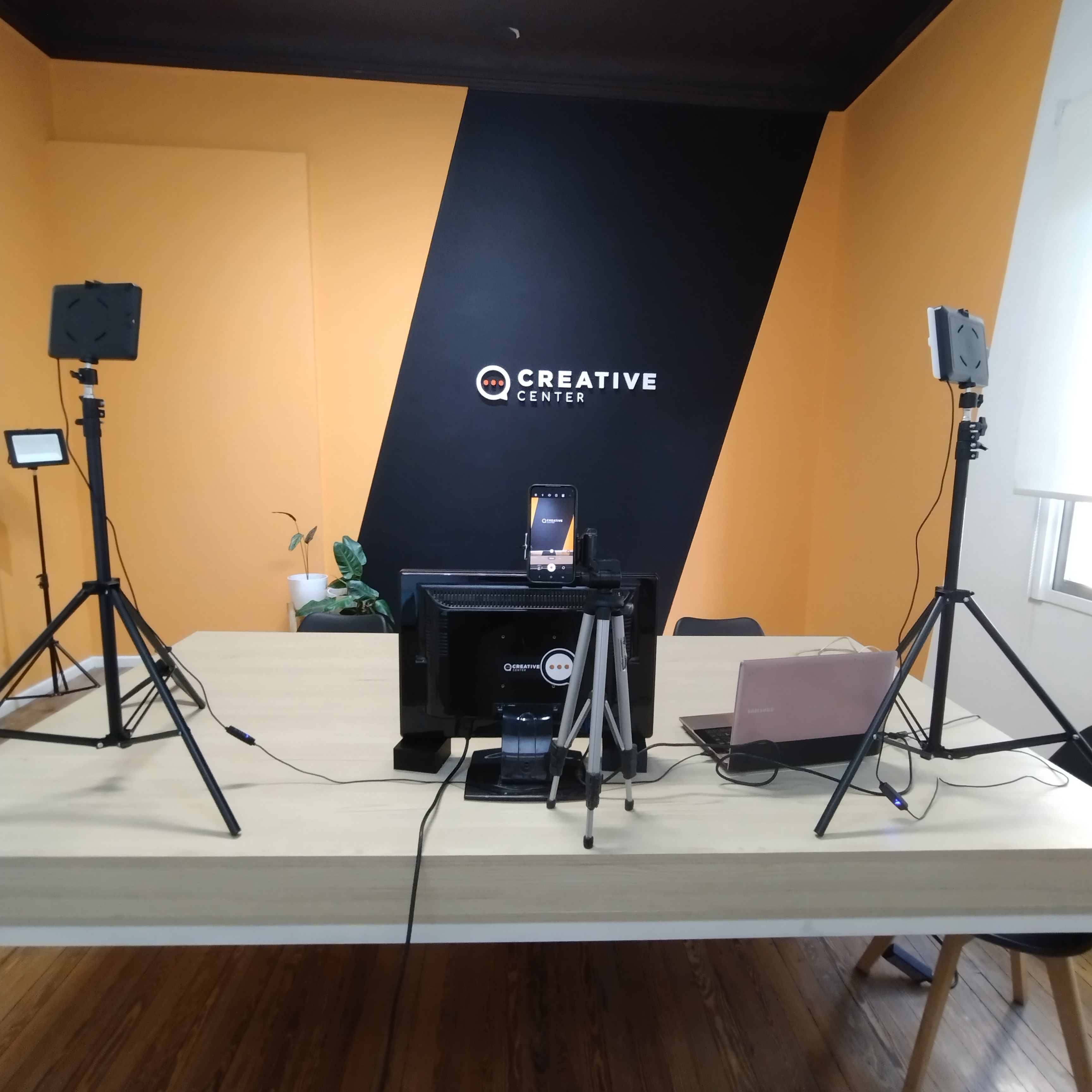 Equipo de Creative Center